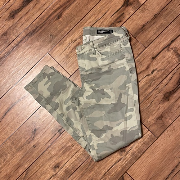 BLANKNYC The Sullivan size 28 camo pant - Picture 3 of 4